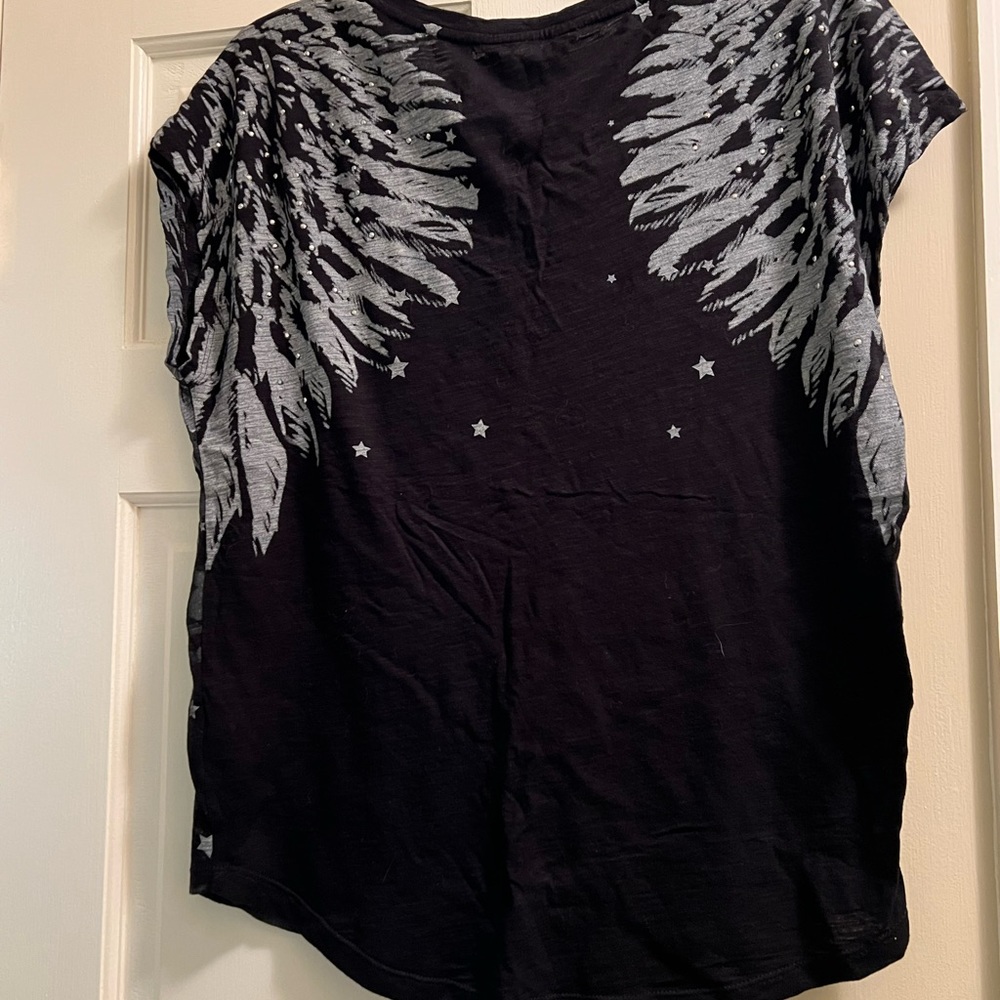 Wing top - Picture 2 of 3